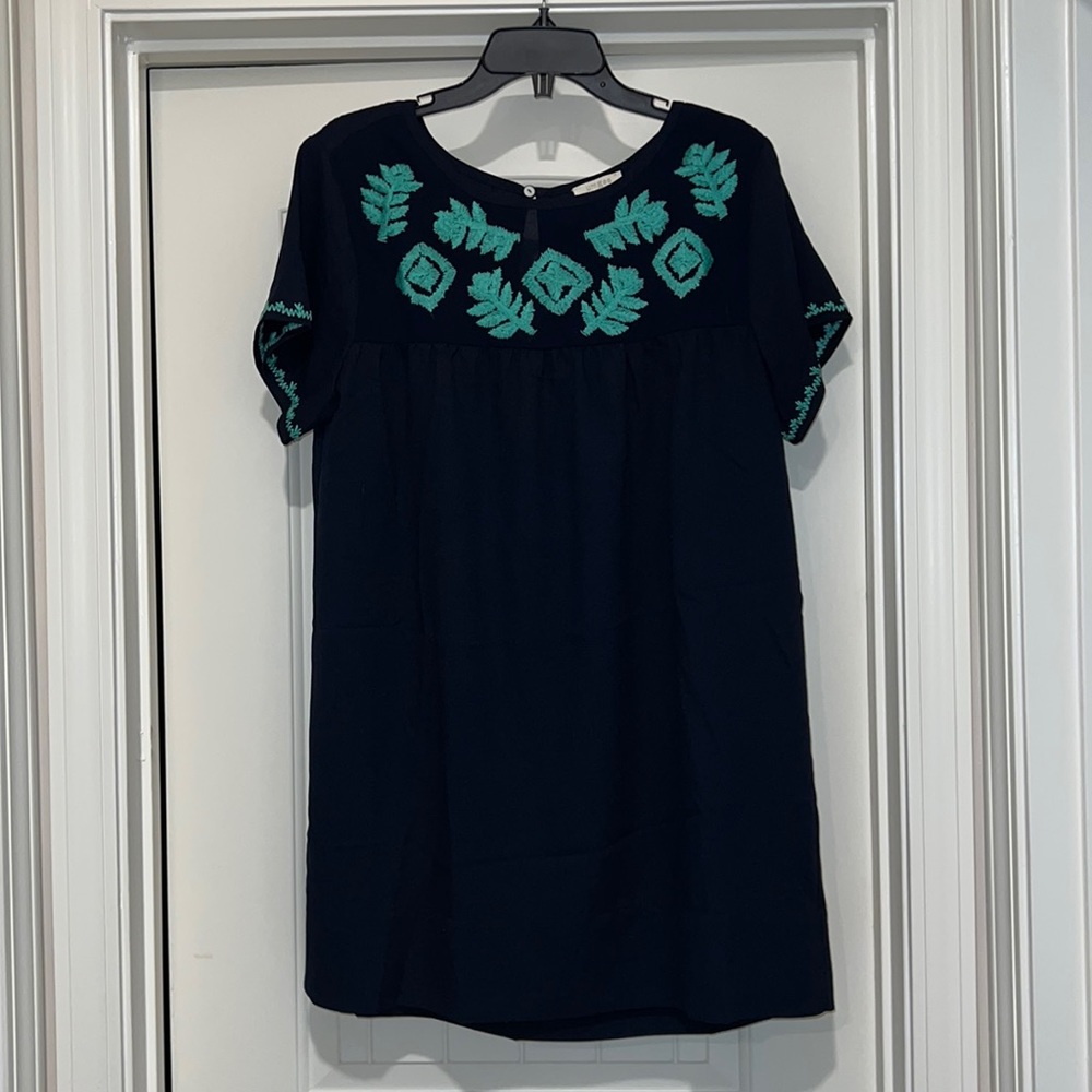 Embroidered Boutique Dress ~ Medium
